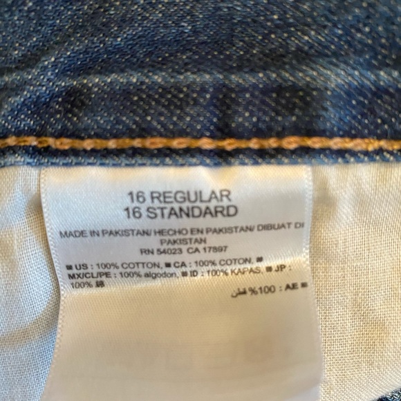 Denim shorts with rolled cuff - 5” inseam - Picture 5 of 5